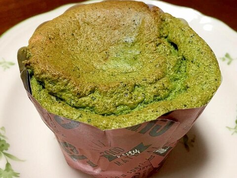 フワッフワッの緑茶シフォンカップケーキ